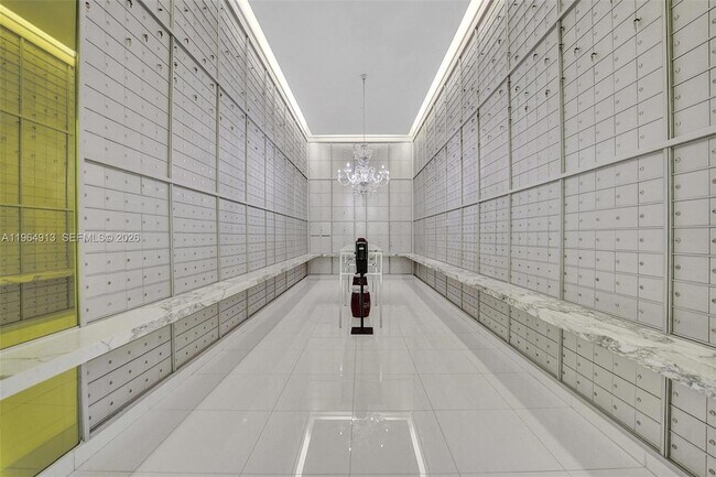 Building Photo - 465 Brickell Ave