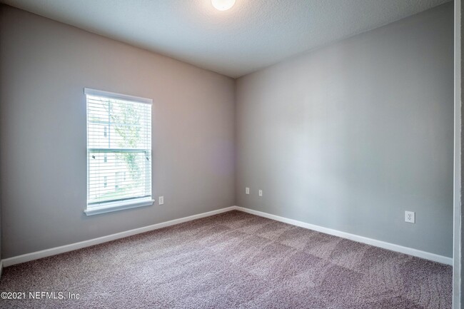 Building Photo - 4920 Key Lime Dr