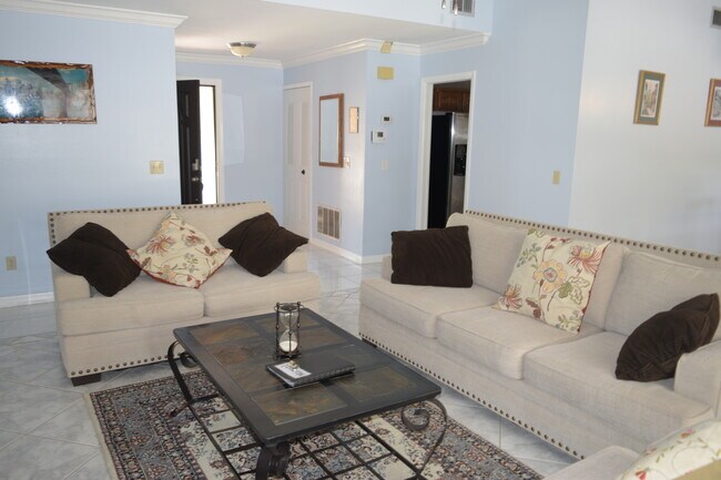 Building Photo - 8416 Indian Wells Ct