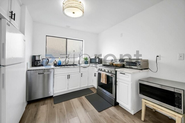 Building Photo - Unit 40