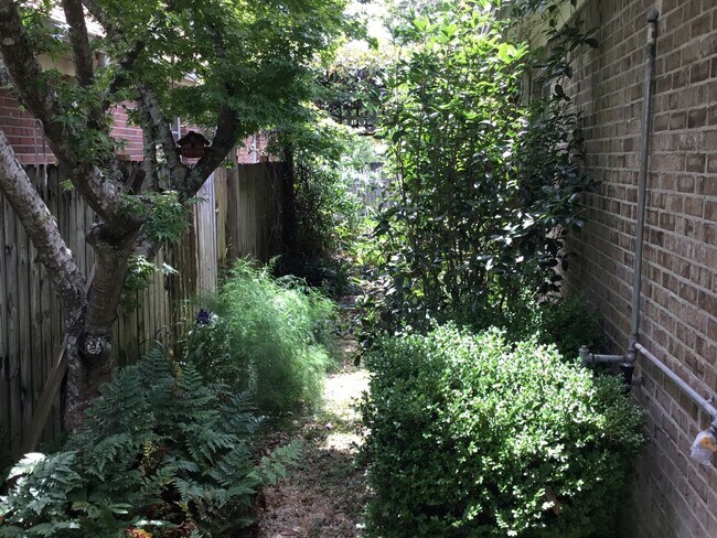 Building Photo - KENSINGTON SUBDIVISION IN FAIRHOPE