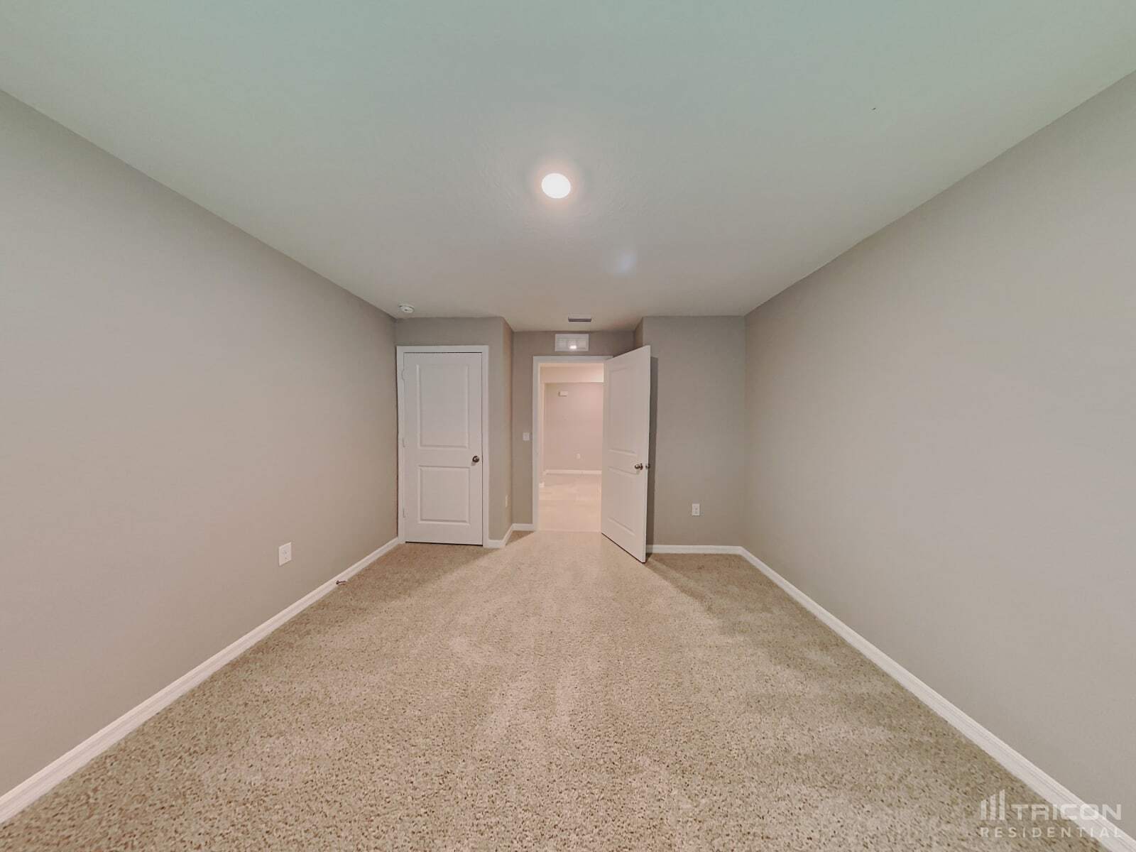 Building Photo - 2007 12th St SE