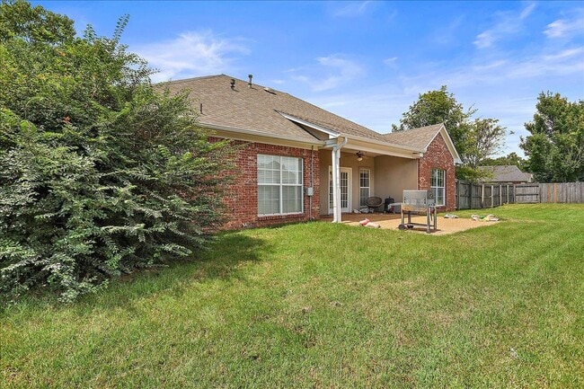 Building Photo - 108 Turnberry Cv