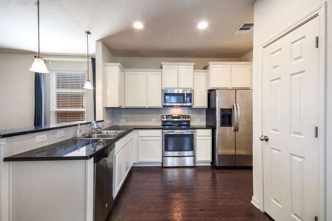 Building Photo - 18316 Mammoth Cave Blvd