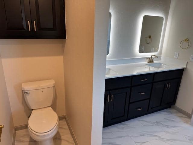 Building Photo - 2421 Heather Rd