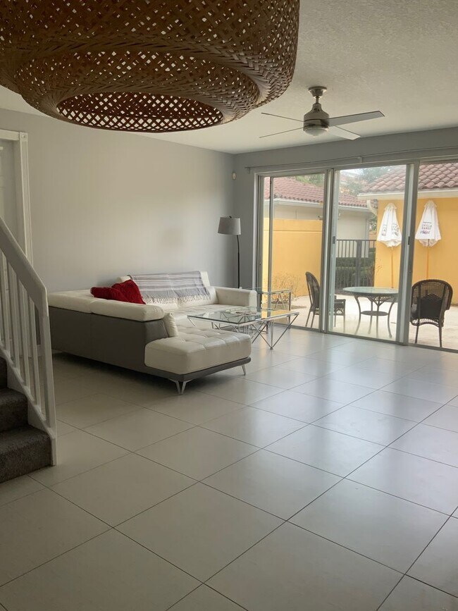 Building Photo - Beautiful 3/3 Townhome For Rent in Village...