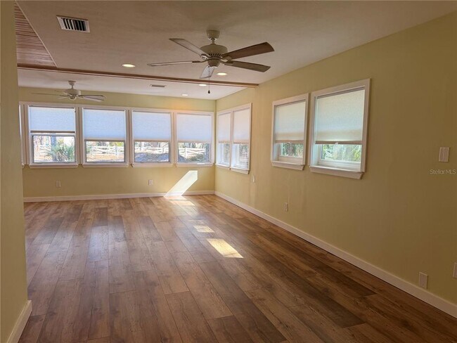 Building Photo - 53706 River Trace Rd