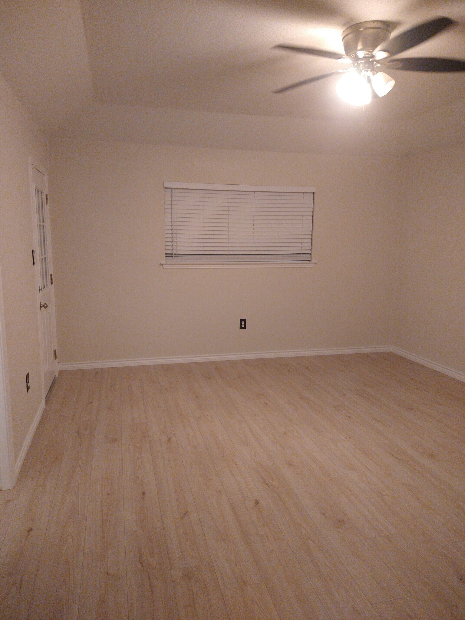 Building Photo - 2100 Arlena Dr