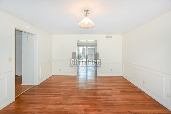 Building Photo - 5222 Nob Ln