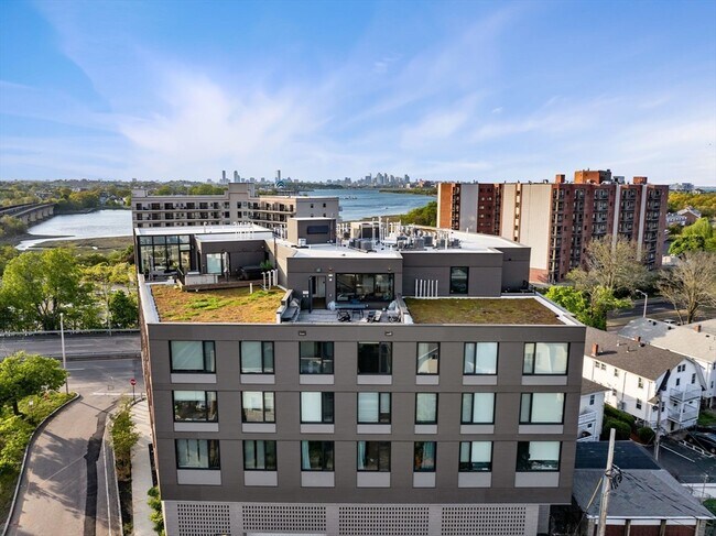 Building Photo - 60 Quincy Shore Dr