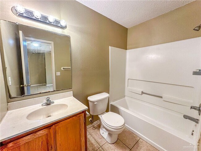 Building Photo - 4208 Flamingo Ave