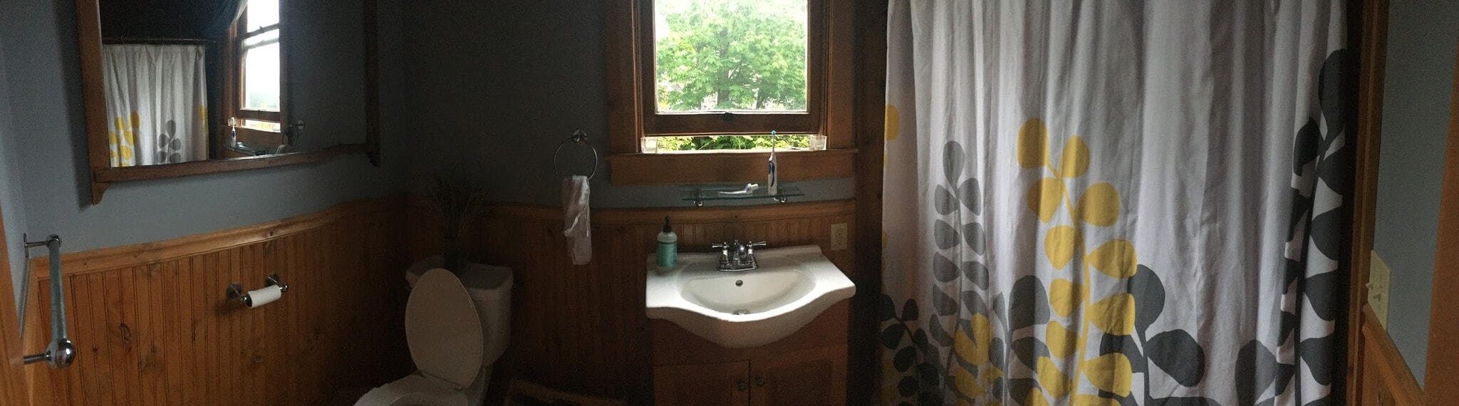 Building Photo - 109 NE Hancock St