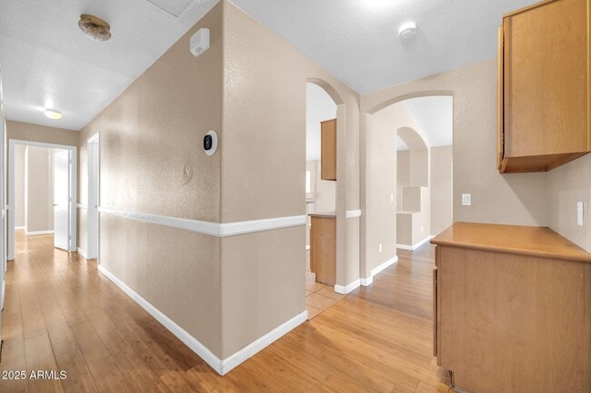 Building Photo - 8544 W Cherry Hills Dr