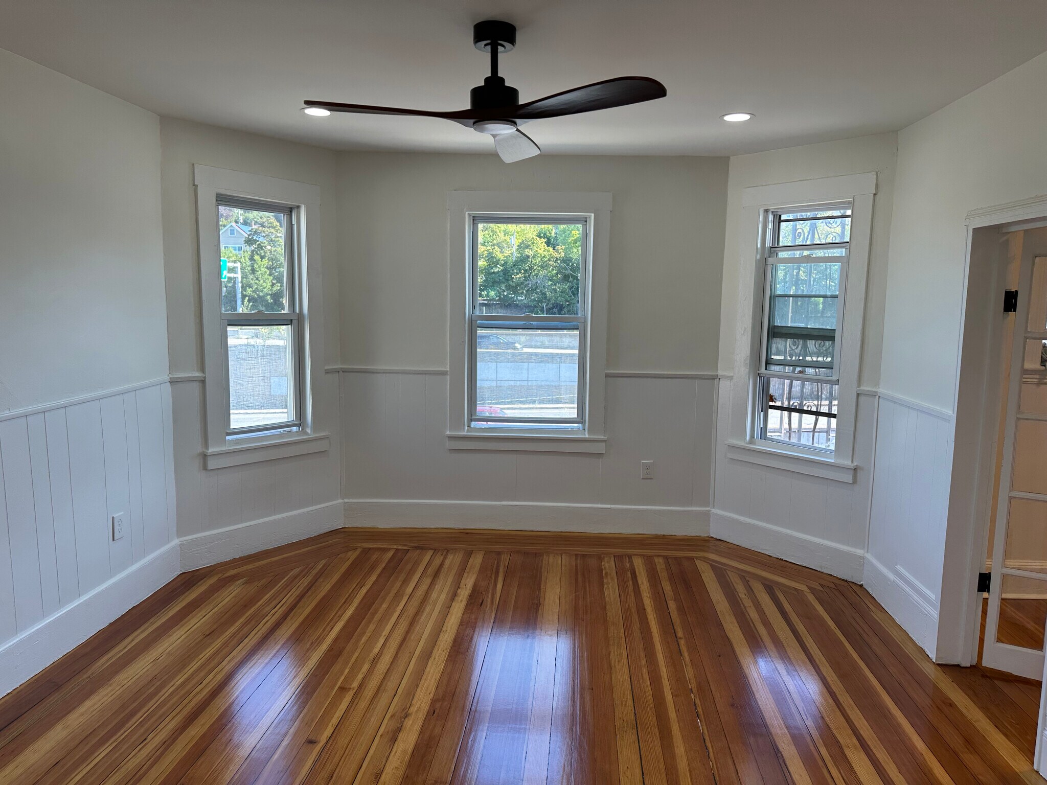 Building Photo - 262 Revere Beach Pky