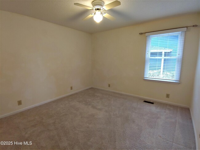 Building Photo - 456 Egret Dr