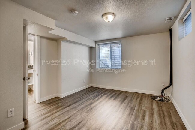 Building Photo - 172 S Cody St