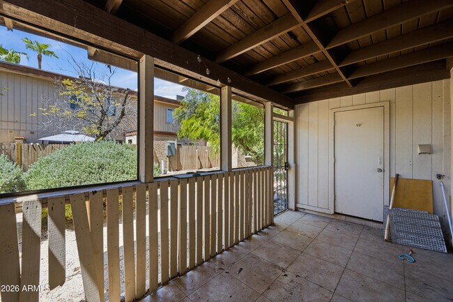 Building Photo - 10411 N 11th Ave
