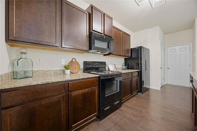 Building Photo - 3110 Boxwood Crossing