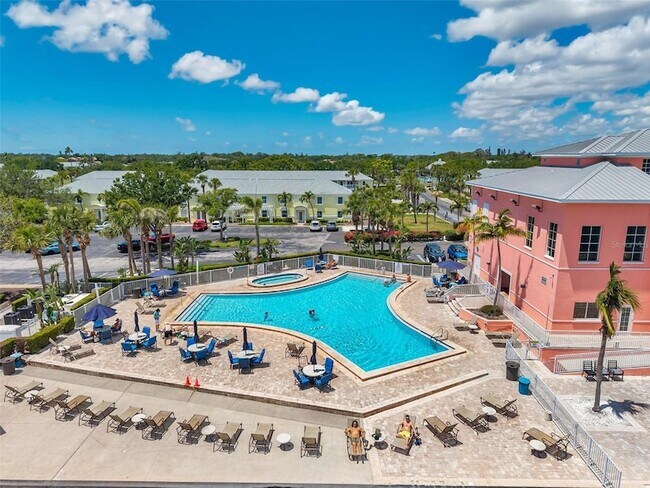 Building Photo - 4768 Coquina Key Dr SE