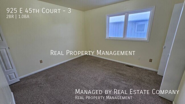 Building Photo - 925 E 45th Ct