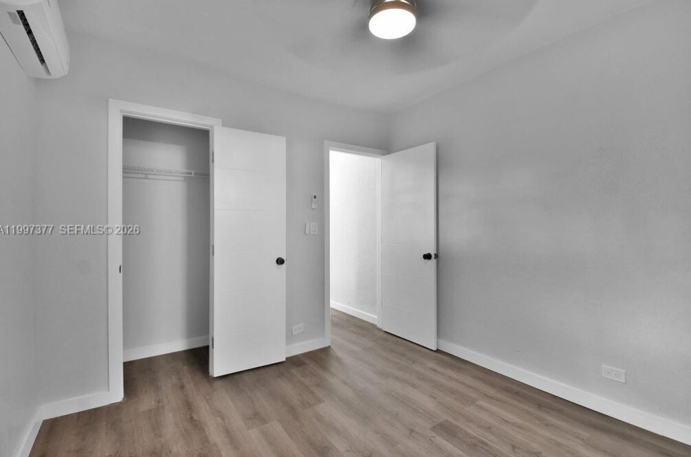 Building Photo - 547 NW 49th St