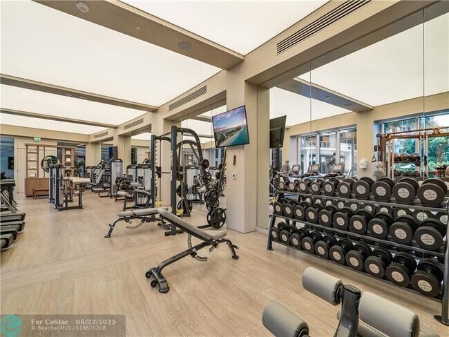 Building Photo - 2200 N Ocean Blvd