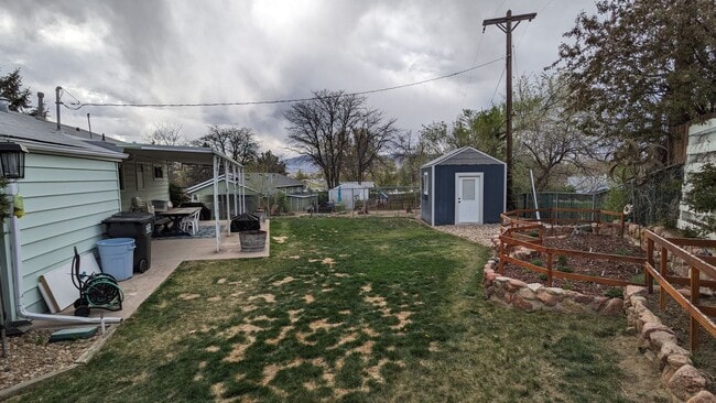 Building Photo - BEAUTIFUL MODERN 3 BED/2 BATH RANCHER IN E...