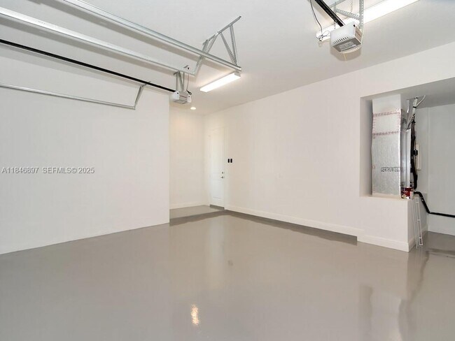 Building Photo - 10400 S Barnsley Dr