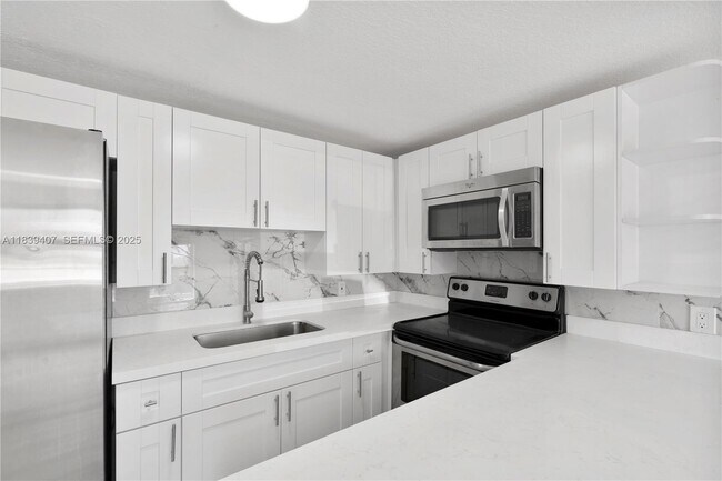 Building Photo - 607 SW 3rd St