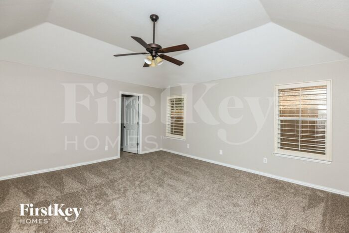 Building Photo - 5500 Milford Dr