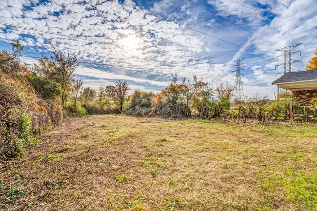 Building Photo - 1865 Ferber Ave