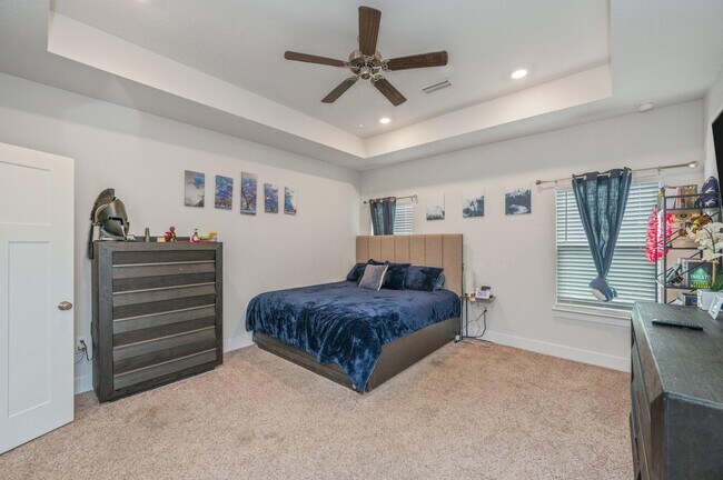 Building Photo - 1126 Valor Walk