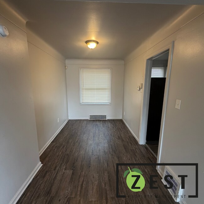 Building Photo - 18675 Meyers Rd