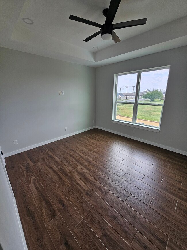 Building Photo - 5303 N Crown Pt