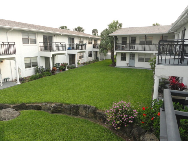 Primary Photo - Beachside Apartments