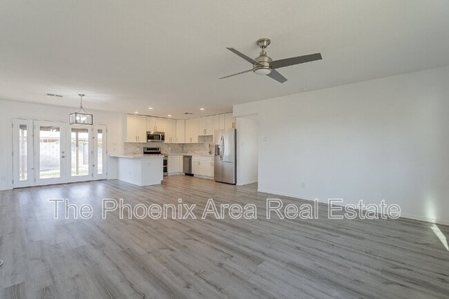 Building Photo - 8532 E Chaparral Rd