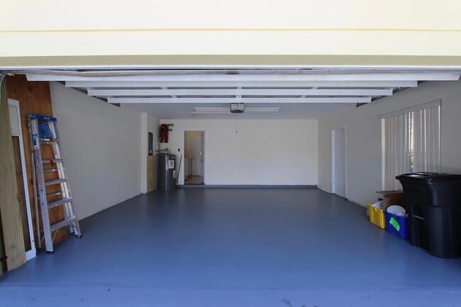 Building Photo - 240 Sussex Cir