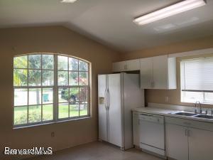 Building Photo - 2554 Ventura Cir