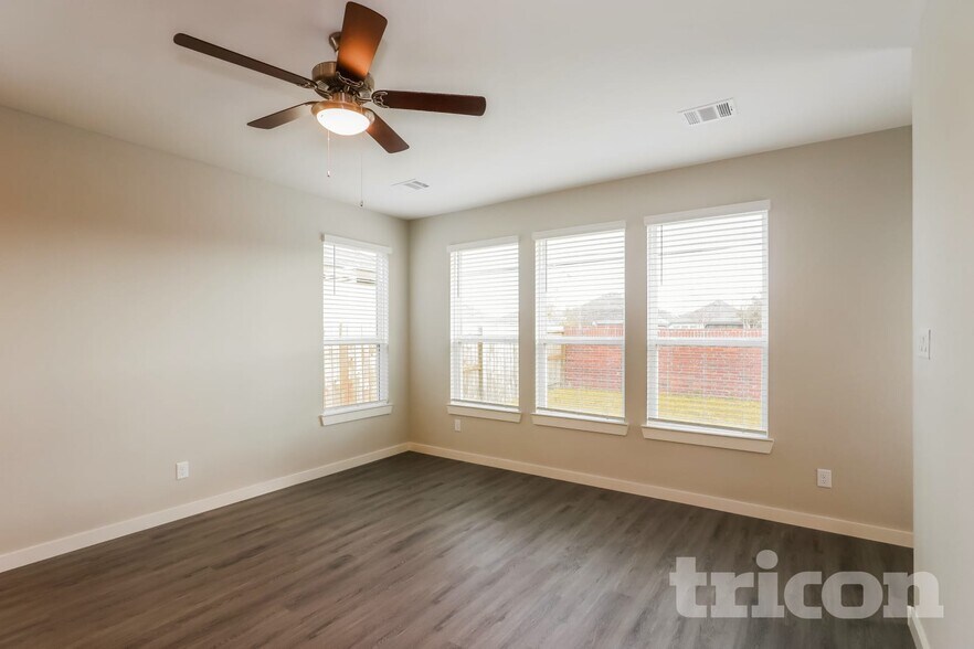 Building Photo - 2407 Foster Hl Rd