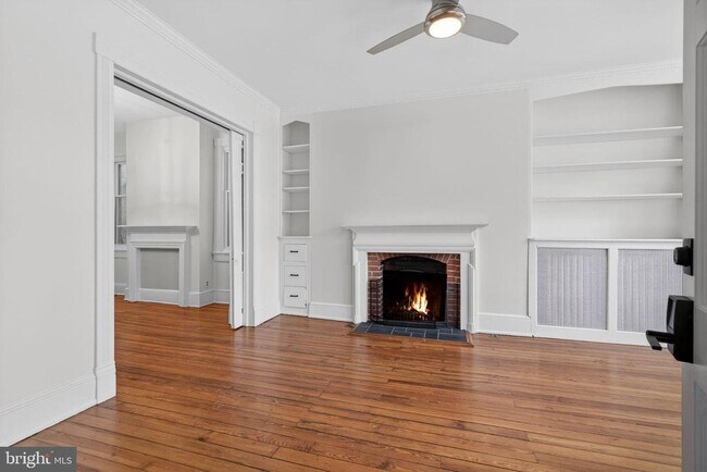 Building Photo - 515 N Columbus St