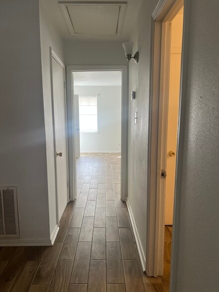 Building Photo - 2762 Panama St