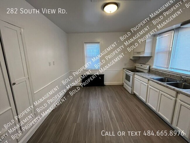 Building Photo - 282 S View Rd