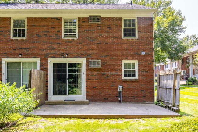 Building Photo - 11 Brandywine Ln