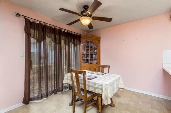 Building Photo - 15411 E 48th Terrace