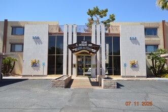Building Photo - 356 E Desert Inn Rd