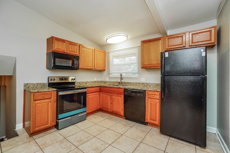 Building Photo - 1399 Fullen Rd