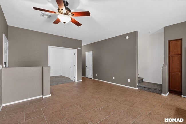 Building Photo - 2725 E Mine Creek Rd