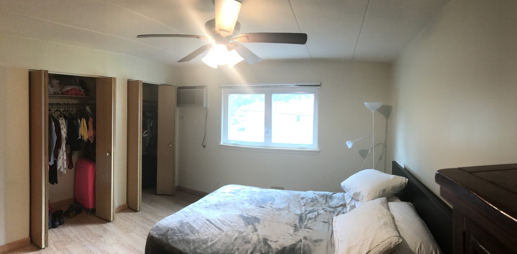 Large bedroom - 10340 S Komensky Ave