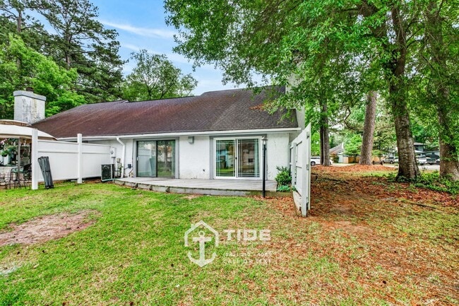 Building Photo - Spacious Home in the Heart of Summerville