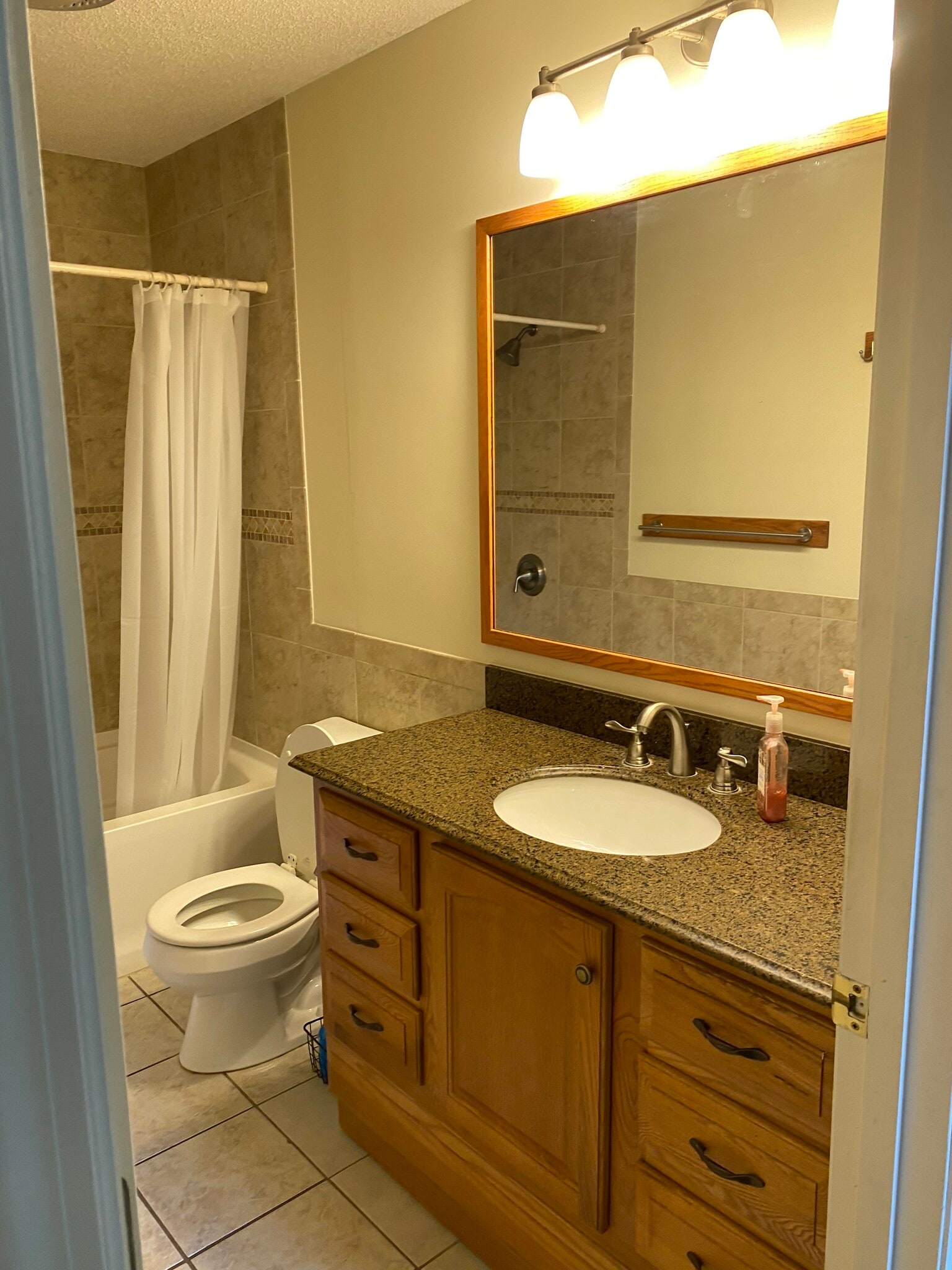 Sink area - 101 S Shafer St